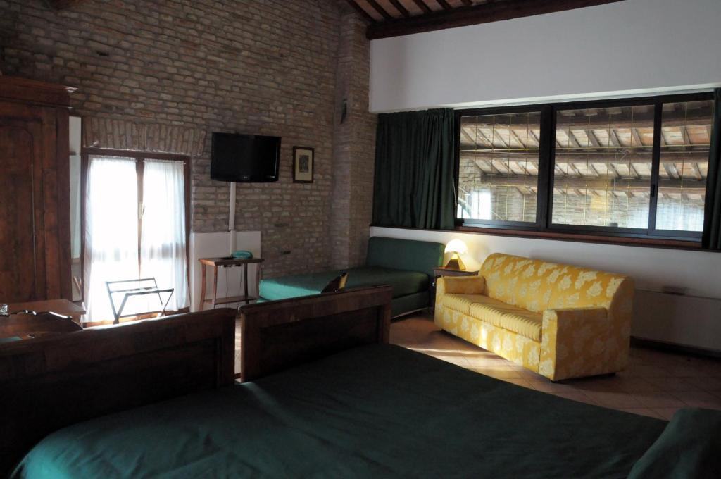 Agriturismo-R&B Corte Dei Gioghi Ferrara Værelse billede