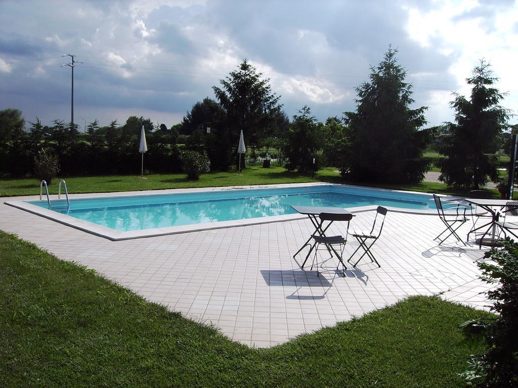 Agriturismo-R&B Corte Dei Gioghi Ferrara Eksteriør billede