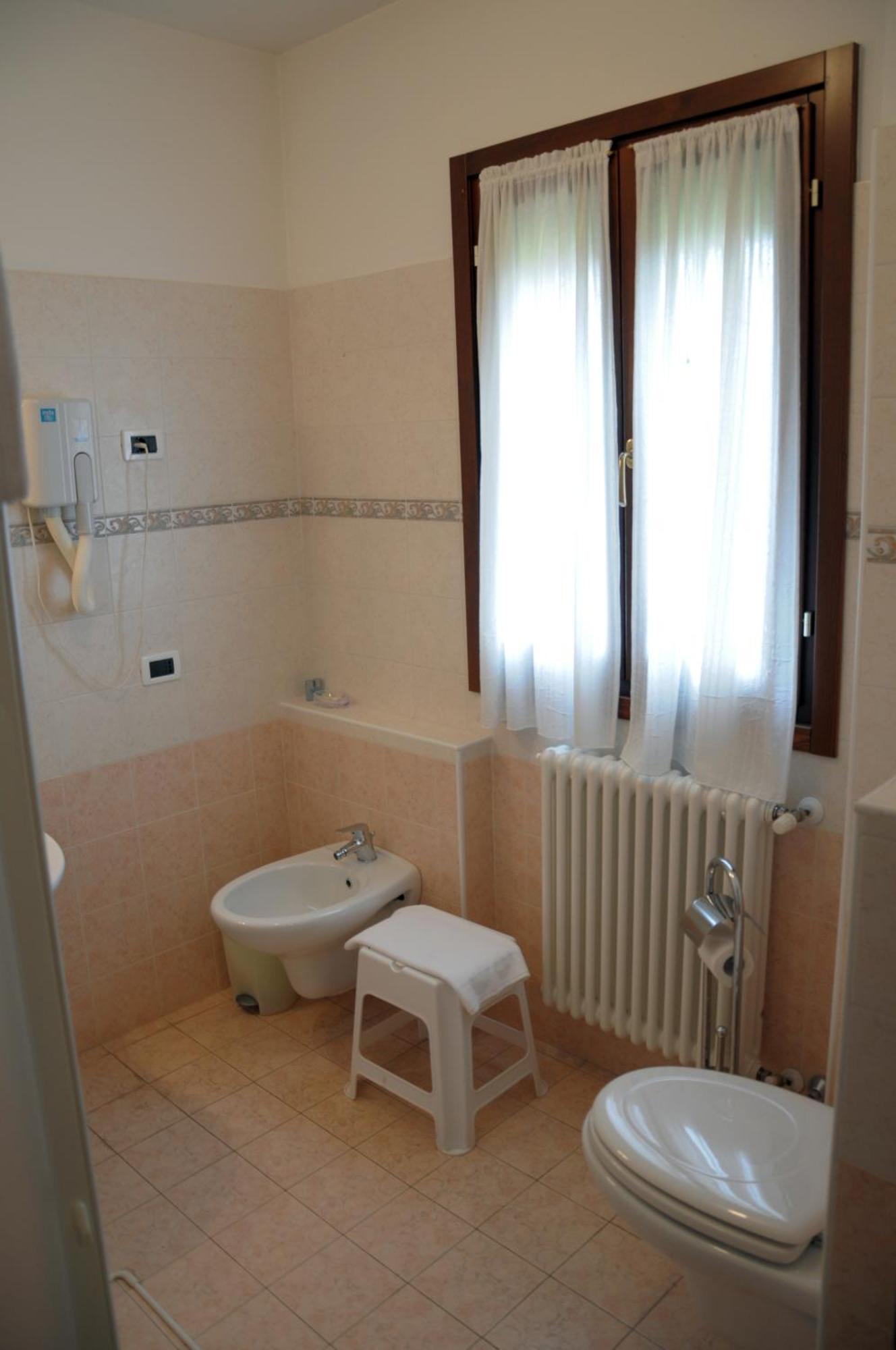 Agriturismo-R&B Corte Dei Gioghi Ferrara Eksteriør billede