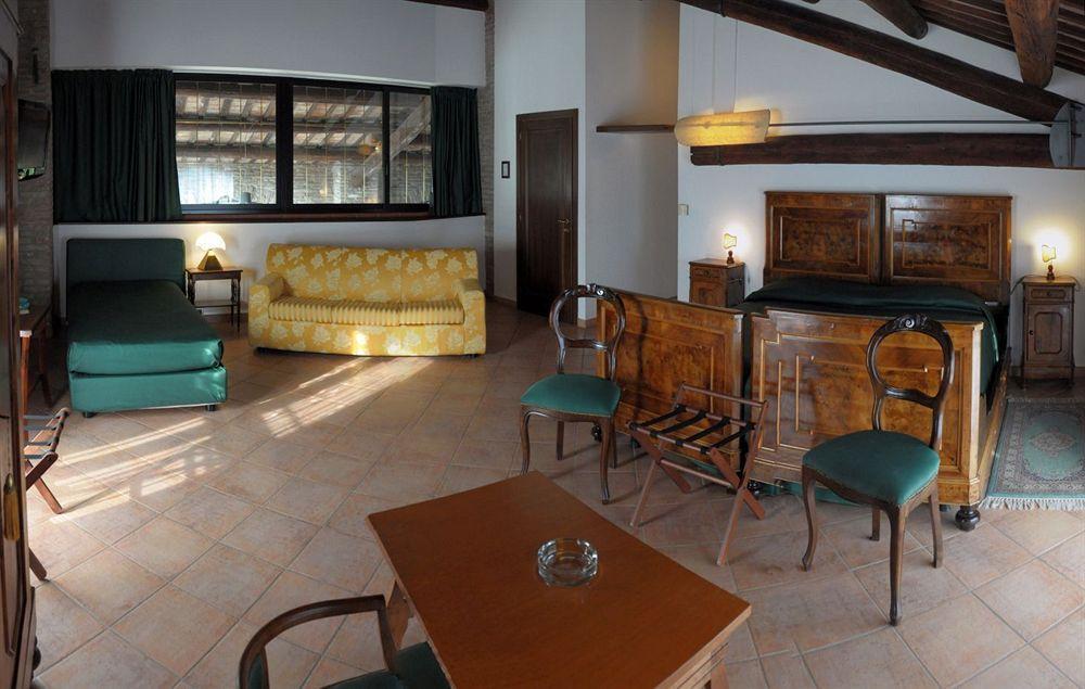 Agriturismo-R&B Corte Dei Gioghi Ferrara Eksteriør billede