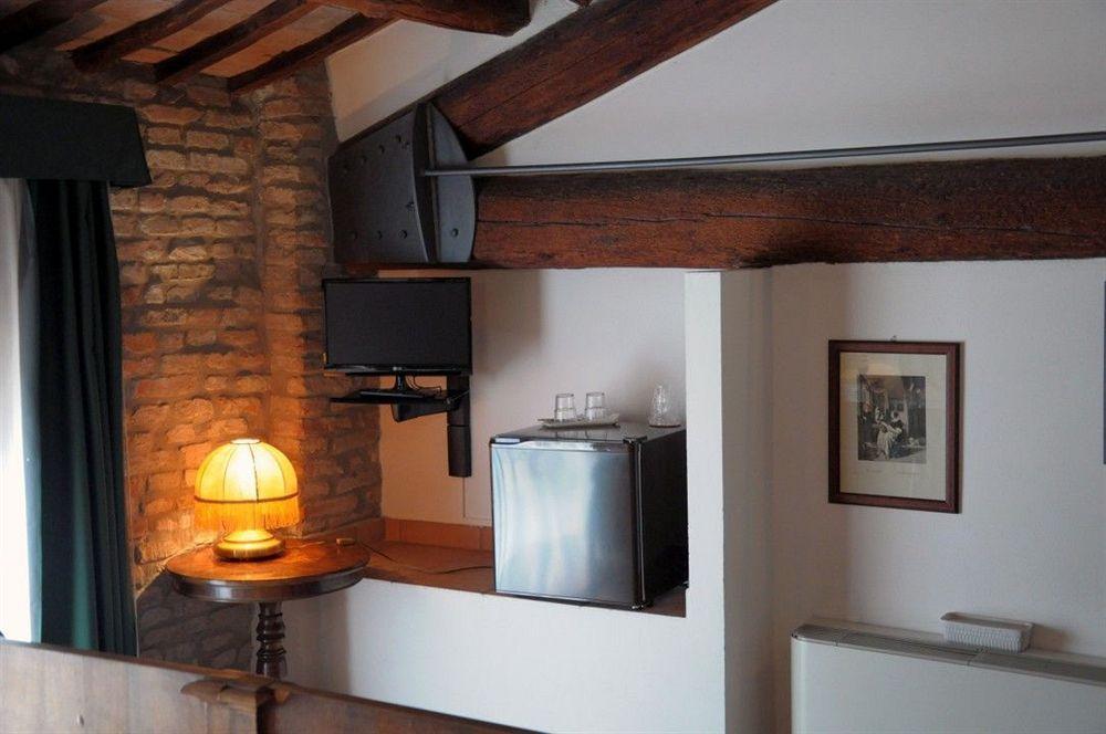 Agriturismo-R&B Corte Dei Gioghi Ferrara Eksteriør billede