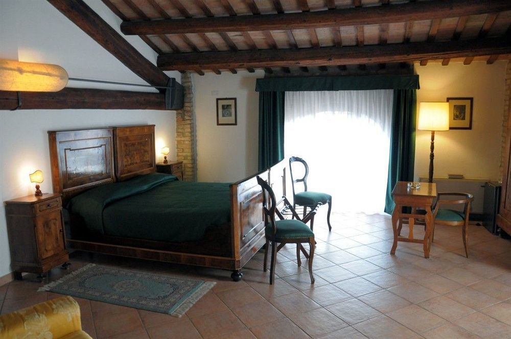 Agriturismo-R&B Corte Dei Gioghi Ferrara Eksteriør billede