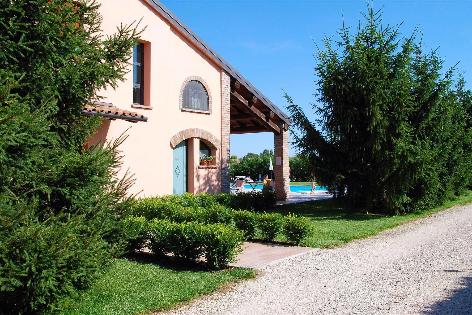 Agriturismo-R&B Corte Dei Gioghi Ferrara Eksteriør billede